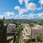 Newly Renovated Sunlit 3 Bdrm Apt With Stunning Views