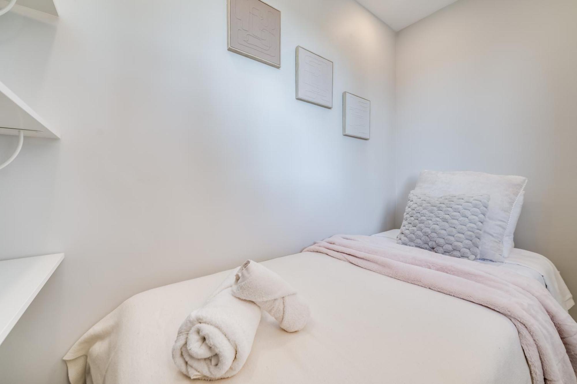 Newly Renovated Sunlit 3 Bdrm With Stunning Views Apartment Marbella