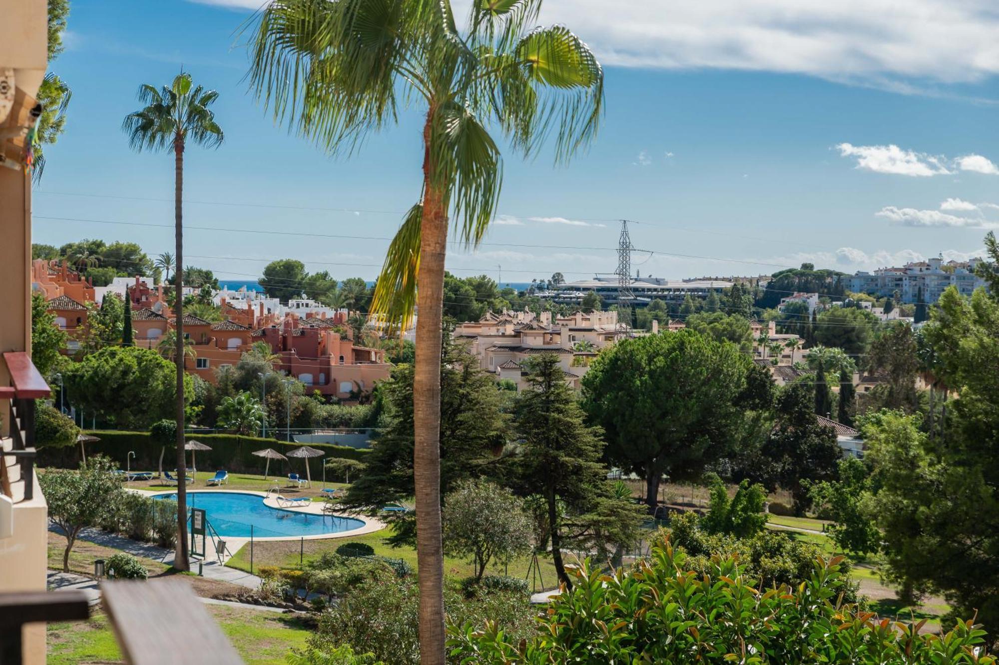 Apartment Newly Renovated Sunlit 3 Bdrm With Stunning Views Marbella